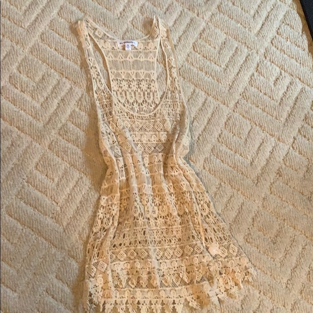 • Lace Top •